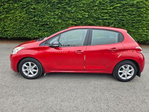 Peugeot 208 2015 1.0 VTI ACTIVE - Image 2