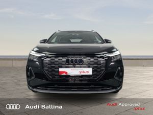 Audi Q4 E-tron S-line BLK Ed high Beam ambient Li - Image 4