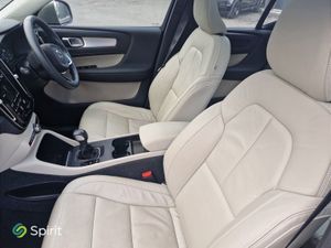 Volvo XC40 T2 Petrol (129hp) Momentum  Manual  Fu - Image 4