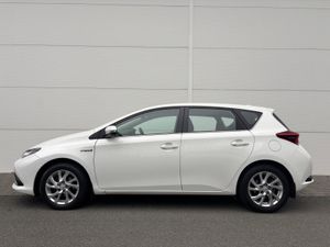 2016 TOYOTA AURIS HYBRID A/T NCT TAX LOW KM - Image 4