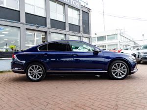 VOLKSWAGEN PASSAT 2.0TDI HIGHLINE 4DR SALOON AUTO - Image 2
