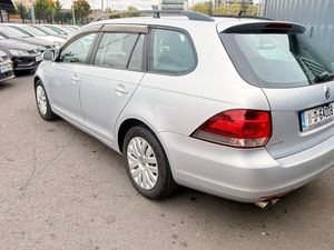 Volkswagen Golf 2011 - Image 2
