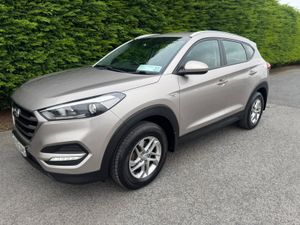 Tucson 2016 COMFORT 1.6 GDi PETROL - Image 4