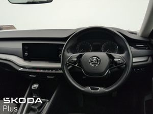 Skoda Octavia Ambition 2.0tdi 115HP - Image 4