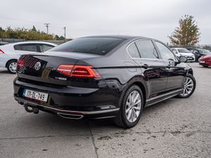 2017 VW Passat 1.6tdi HIGHLINE/FSH/1yr warranty - Image 2