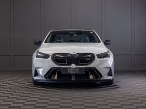2025 BMW M5 (G90) - Image 2