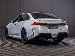 2025 BMW M5 (G90) - Image 4