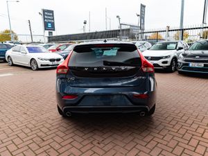 2.0 D4 INSCRIPTION 5DR HATCHBACK AUTO// - Image 4