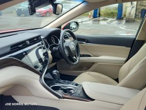 Toyota Camry 2.5 HYBRID G LEATHER PACKAGE AUTO - Image 4