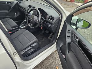 Volkswagen Golf 2011 automatic - Image 4