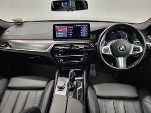 BMW 5 Series 520d M Sport Touring - Image 4