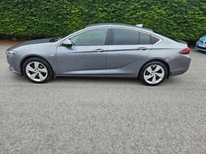 Opel Insignia 2018 2.0 TURBO D ELIETE 170 - Image 3