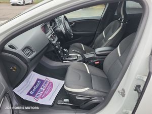 Volvo V40 2.0 DIESEL AUTO D4 Dynamic Edition - Image 4