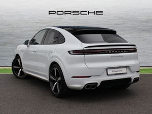 Porsche Cayenne 4.0 Turbo E-hybrid - Image 3