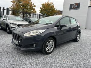 2014 (141) Ford Fiesta 1.25 60PS Titanium - Image 3