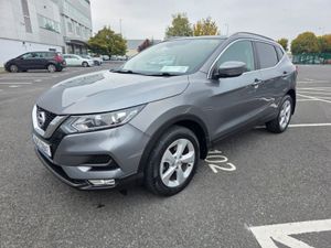 Nissan Qashqai 1.3 PETROL, LOW MILEAGE, PAN ROOF, - Image 4