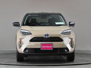Toyota Yaris Cross 1.5 Hybrid  bi-tone Roof 9 and - Image 2