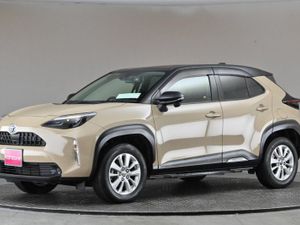 Toyota Yaris Cross 1.5 Hybrid  bi-tone Roof 9 and - Image 4