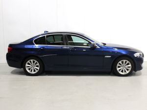 BMW 5-Series 2013 520d se manual. - Image 4