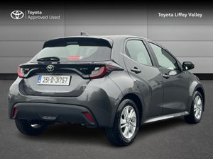 Toyota Yaris Yaris Hybrid 115 Luna - Image 2