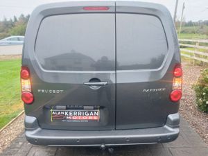 PEUGEOT PARTNER 2016' 1 OWNER - Image 2