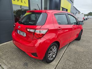 Toyota Yaris Luna 1.0 VVTI - Image 4