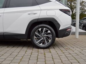 Hyundai Tucson 2WD Executive Plus  High Spec  Lea - Image 3