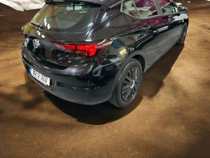 2018 Opel Astra 1.4i  Petrol (150PS) Elite - Image 4