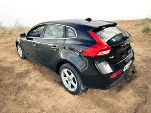 2016 Volvo V40  D2 (120hp) SE+Leather 2.0 D - Image 4
