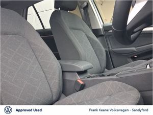 Volkswagen Golf  life  1.0 TSI DSG Automatic  fra - Image 4