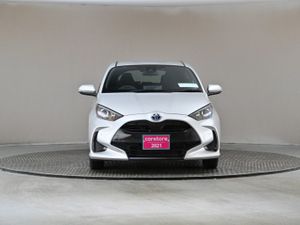 Toyota Yaris 1.5 Petrol Hybrid  9 android Car Pla - Image 2