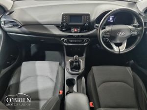 Hyundai i30 DELUXE 1.6 CRDi 5DR - Image 2