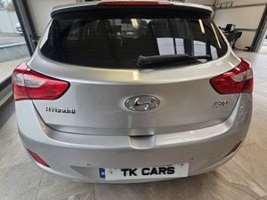 151 HYUNDAI i30 DELUXE DIESEL - Image 3