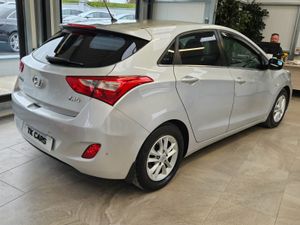 151 HYUNDAI i30 DELUXE DIESEL - Image 2