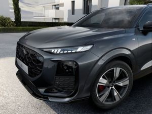 Audi Q3 SUV 1.5TFSI 150BHP S-LINE AUTOMATIC - Image 3