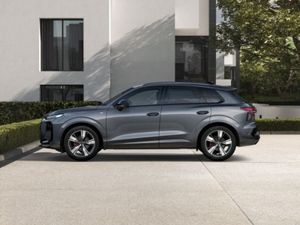 Audi Q3 SUV 1.5TFSI 150BHP S-LINE AUTOMATIC - Image 4