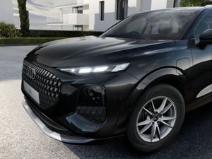 Audi Q3 SUV E-HYRBID SE AUTOMATIC WITH COMFORT PAC - Image 3