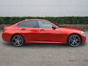 192 BMW 3-Series 330e Shadow Edition - Image 3
