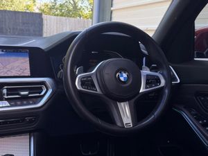 192 BMW 3-Series 330e Shadow Edition - Image 4