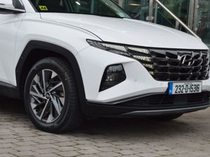 Hyundai Tucson 2WD Executive Plus  High Spec  Lea - Image 4