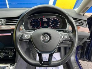 Volkswagen Passat VARIANT HIGHLINE 2.0 TDI AUTO ** - Image 4