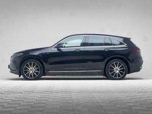 Mercedes-Benz EQC 400 AMG LINE 4MATIC - Image 4