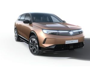 OPEL GRANDLAND EV / 2025 / AUTO / 520KM EV RANGE - Image 3
