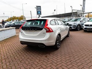 2.0D4 SE LUXURY 5DR ESTATE AUTOMATIC // GREAT VALU - Image 3