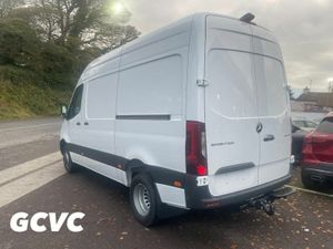 Mercedes-Benz Sprinter 519 MWB High Roof Automatic - Image 3