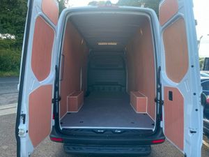 Mercedes-Benz Sprinter 319LWB SELECT MANUAL - Image 4