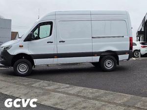 Mercedes-Benz Sprinter 319MWB SELECT AUTOMATIC 4X4 - Image 2