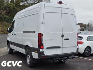 Mercedes-Benz Sprinter 319MWB SELECT AUTOMATIC 4X4 - Image 4
