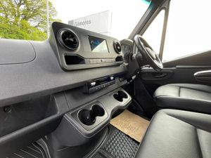Mercedes-Benz Sprinter 214 MWB High Roof Automatic - Image 4