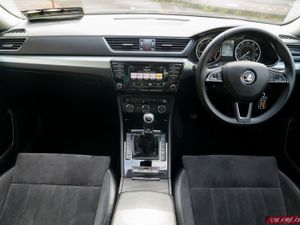 🔥 2016 Skoda Superb 2.0 TDI 150 BHP 🔥 - Image 4